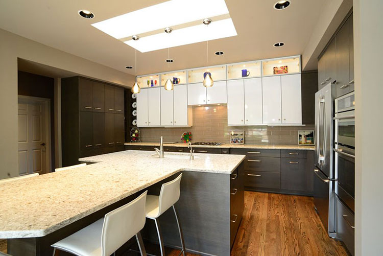 Modern Kitchen Design With Alaska White Granite Countertops